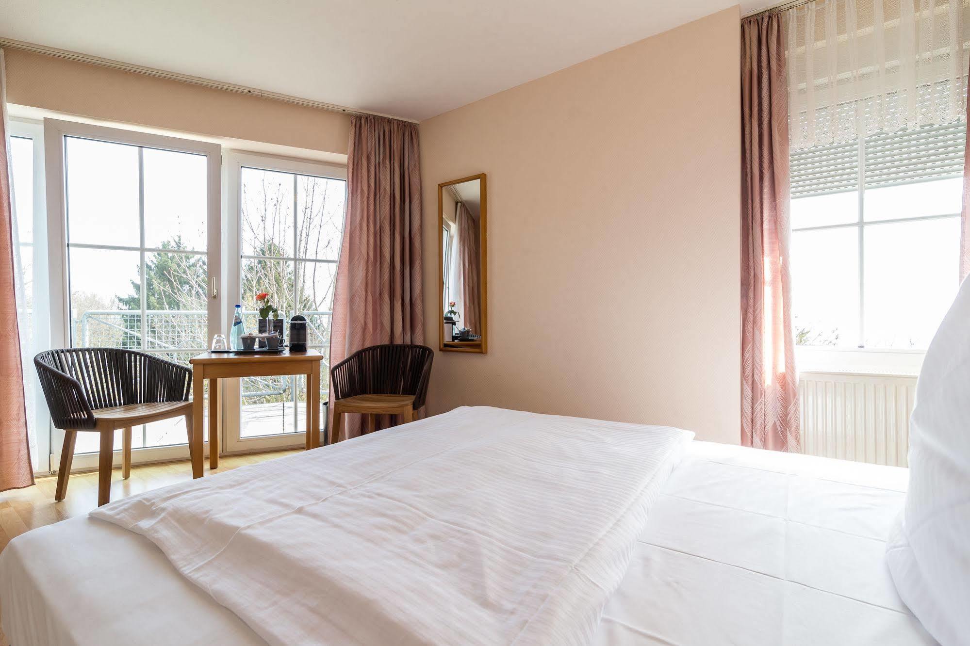 Hotel Schoene Aussicht Frankfurt am Main Eksteriør billede